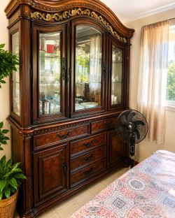 Complete Traditional Dining Room Set – Table, 6 Chairs & China Cabinet