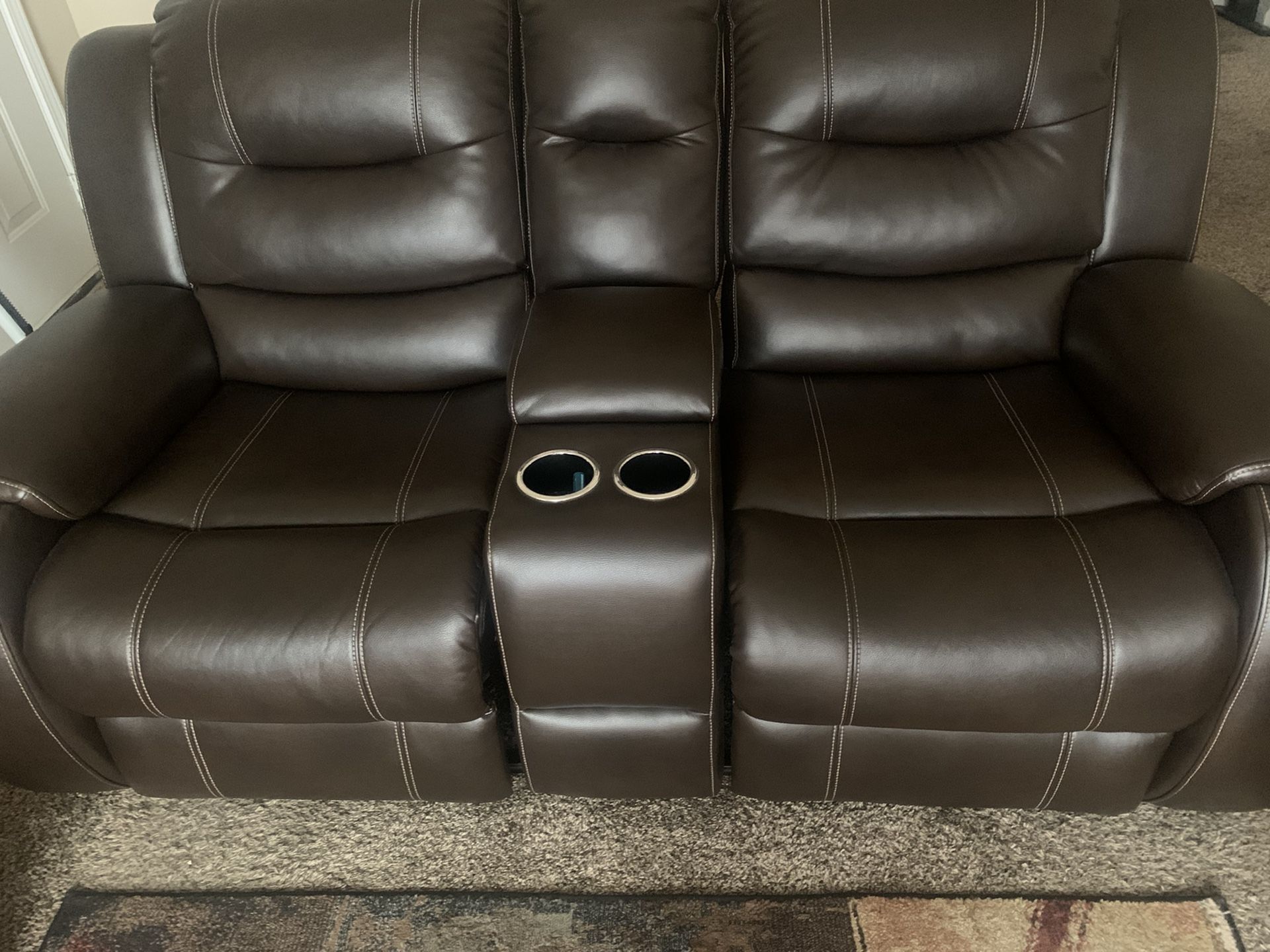 Dark brown Recliner Leather Couch In Perfect Condition