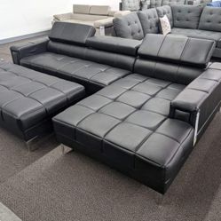 New Black Sectional Couch with Cocktail Ottoman ! Free Delivery 🚚  ! Zero Down Financing Available  ! 