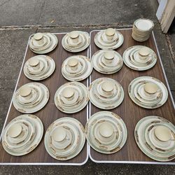 90 Pieces Mikasa FINE IVORY  Dinnerware Set