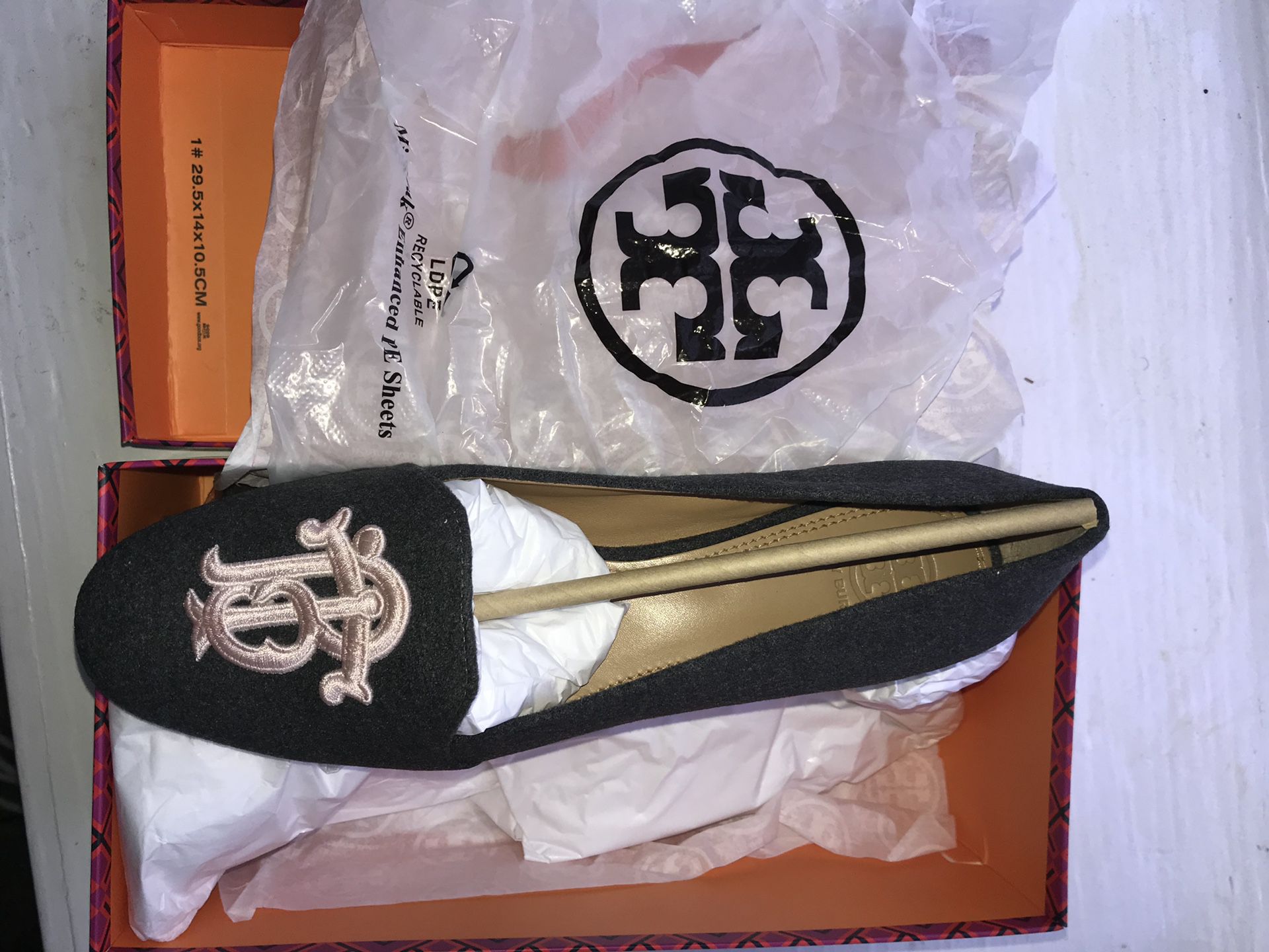Tory Burch Antonia Loafer Size 8 US for Sale in Atlanta, GA - OfferUp