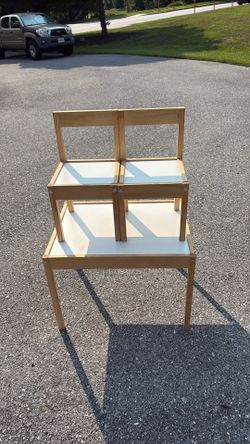 Toddler table & chairs