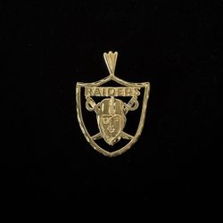 14k Diamond Cut Raiders Pendant
