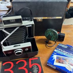 Polaroid Automatic 335 with Flash and Case