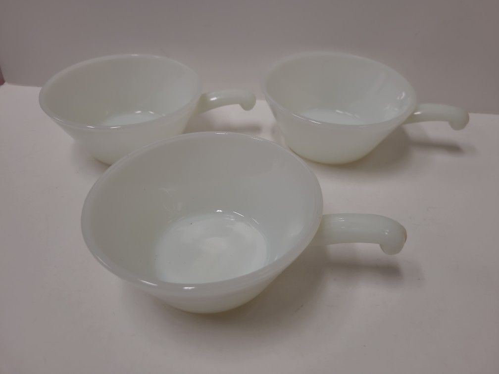 Antique 3 Piece Anchor Hocking Fire King White Soup Bowls