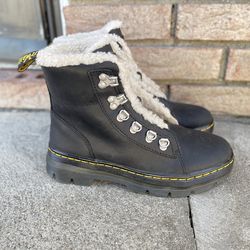 Dr. Martens Combs Faux Shearling Lined Casual black Wyoming Boots women’s size 6  No shoe laces included