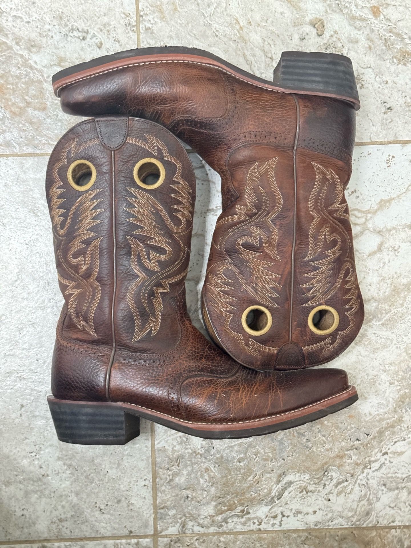 Ariat 12M