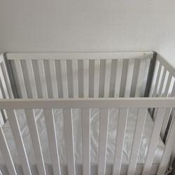 Baby crib 