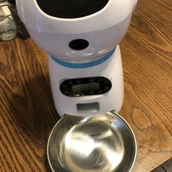 Auto feeder Container