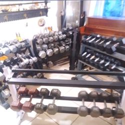 DUMBBELLS  AVAILABLE : RUBBER &  STEEL  DUMBBELLS + ADJUSTABLE  DUMBBELLS (PAIRS OF) : 10s 15s 20s 25s 30s 35s 40s 45s 50s 55s 60s 75s 80s 90s 95s 110
