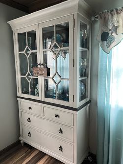 Dining Room Cabinet With Drawers / China Cabinet 