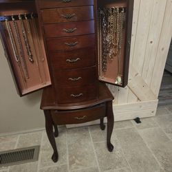 Jewelry Stand
