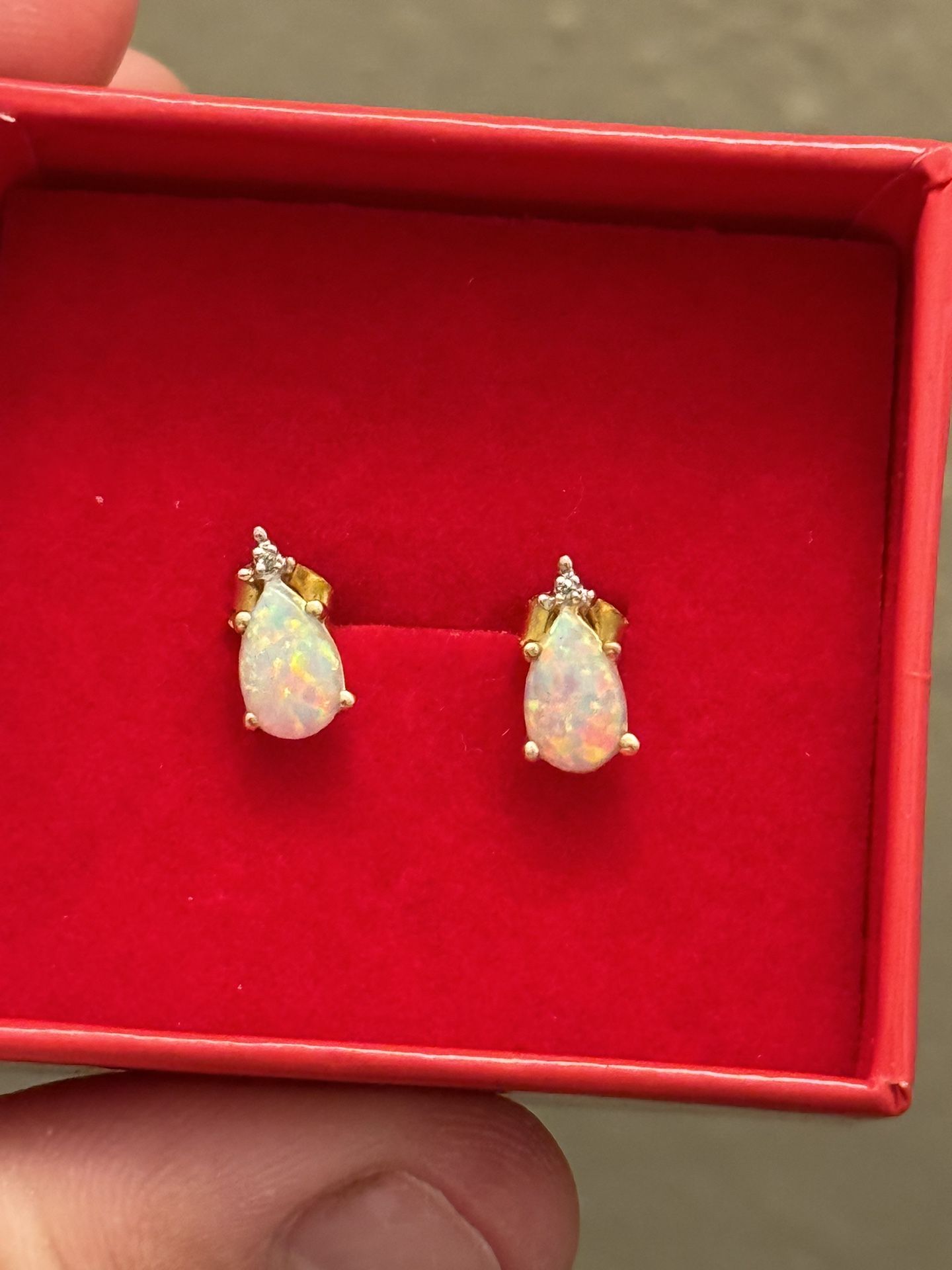 Opal Earrings 18k