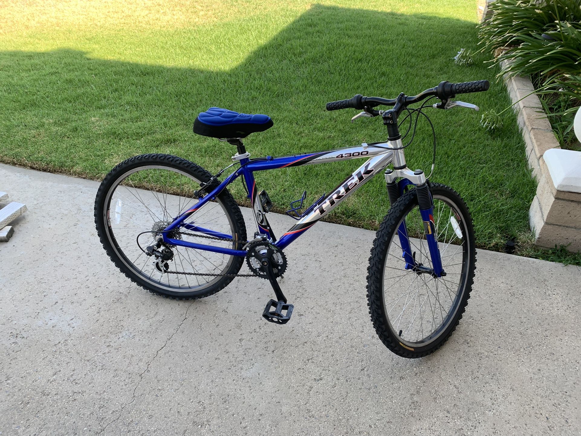 Trek 4300 Bike