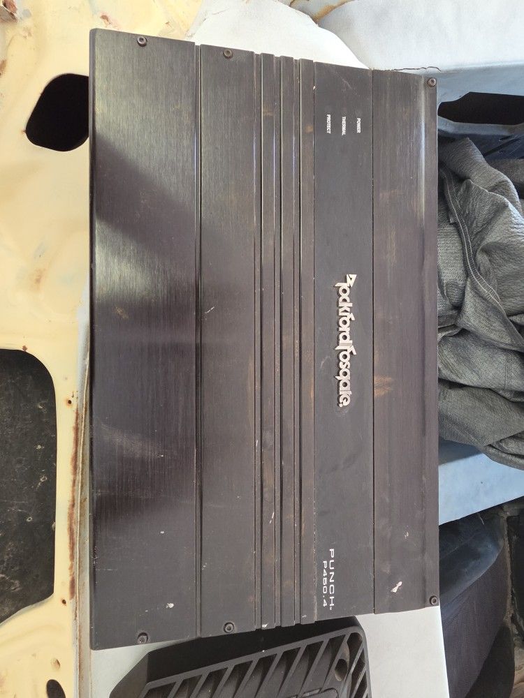 P.450 ROCKFORD FOSGATE AMP