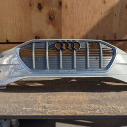 2019-2020 AUDI E-TRON QUATTRO FRONT BUMPER OEM USED 