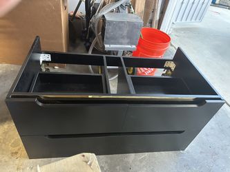 4 drawer bathroom vanity base (w/gold legs and kit)