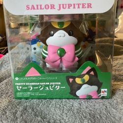 Pretty Guardian Sailor Jupiter  Collectible 
