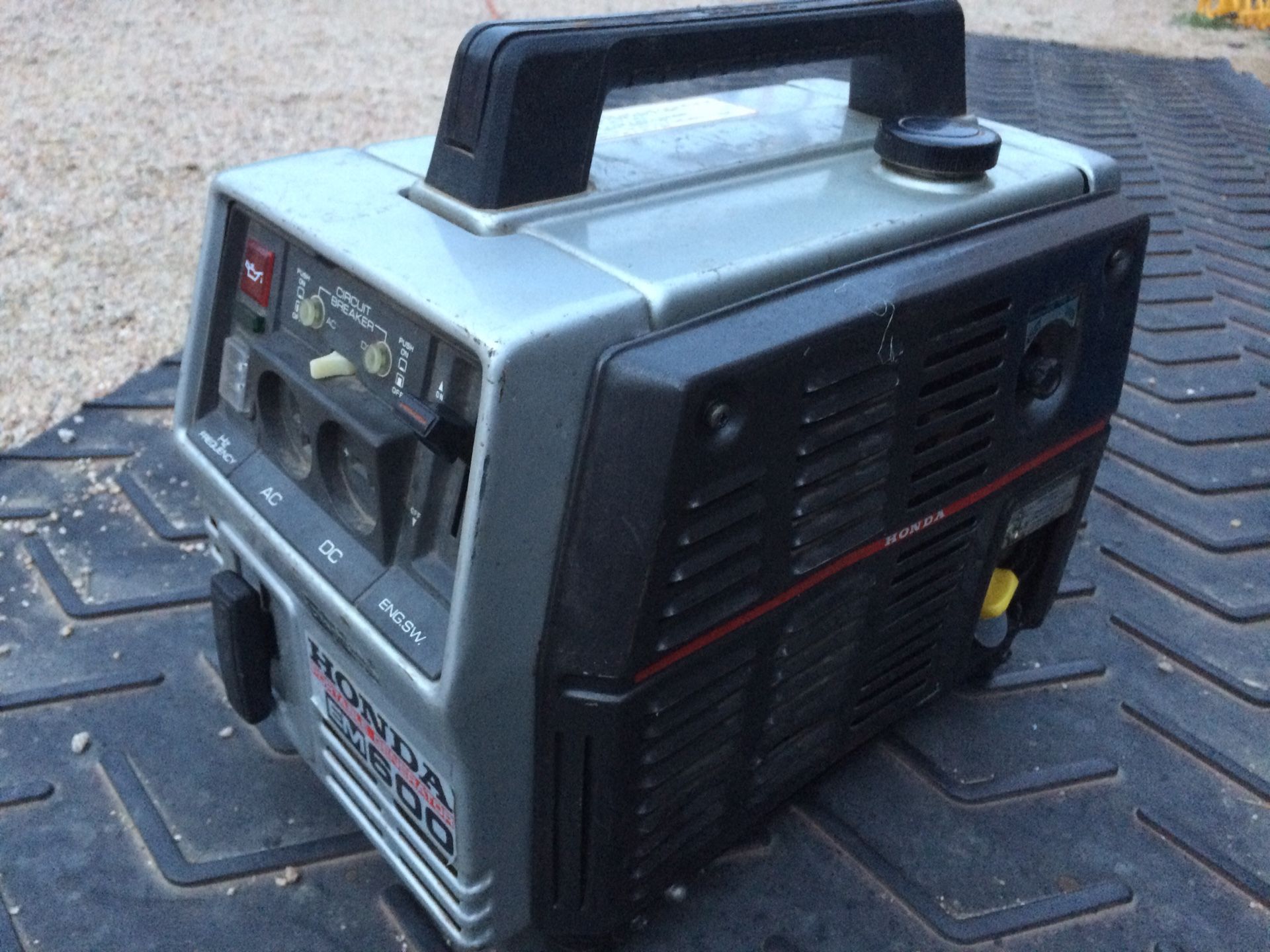 Honda EM600 generator for Sale in Sun City, AZ OfferUp