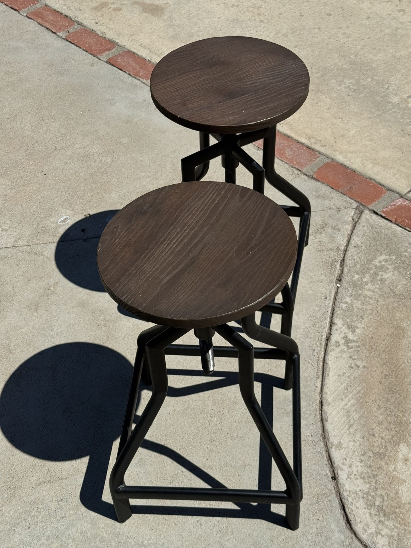 2 Rustic Industrial Metal Stools With Wooden Seats Kitchen Garage 