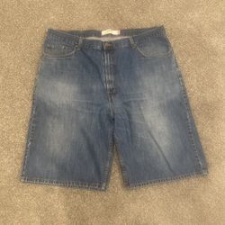Levi’s 569 shorts Size 42