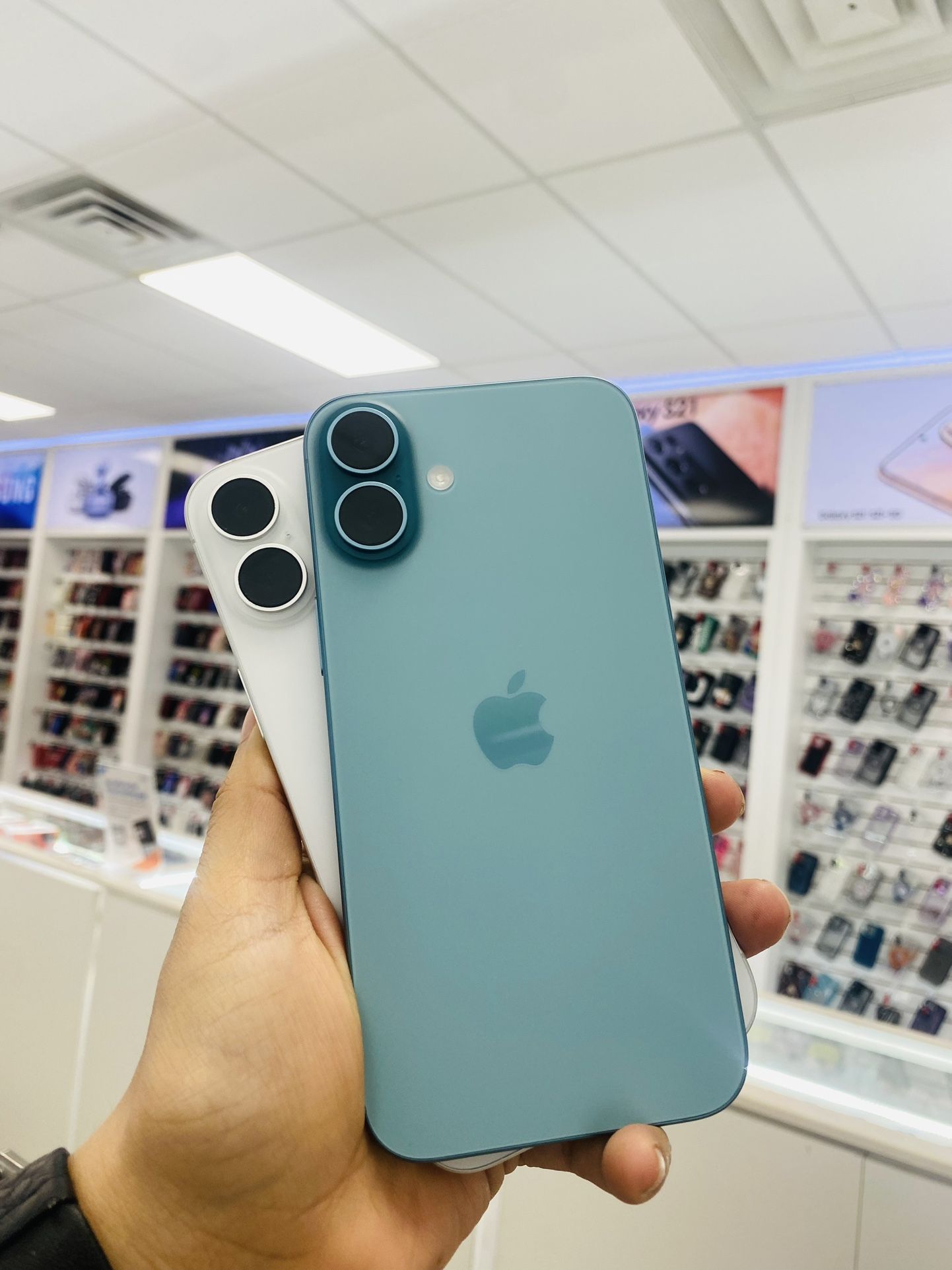 iPhone 16 Plus Unlocked 
