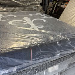 Queen Mattress Stearns And Foster Lux Estate Collection Special Offers $1399  Available California King