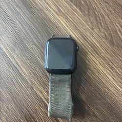 Apple Watch Series 8