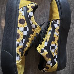 Vans Custom Made Yellow Shoe Checkers & Daisys Platform - Size 7.5M / 9W
