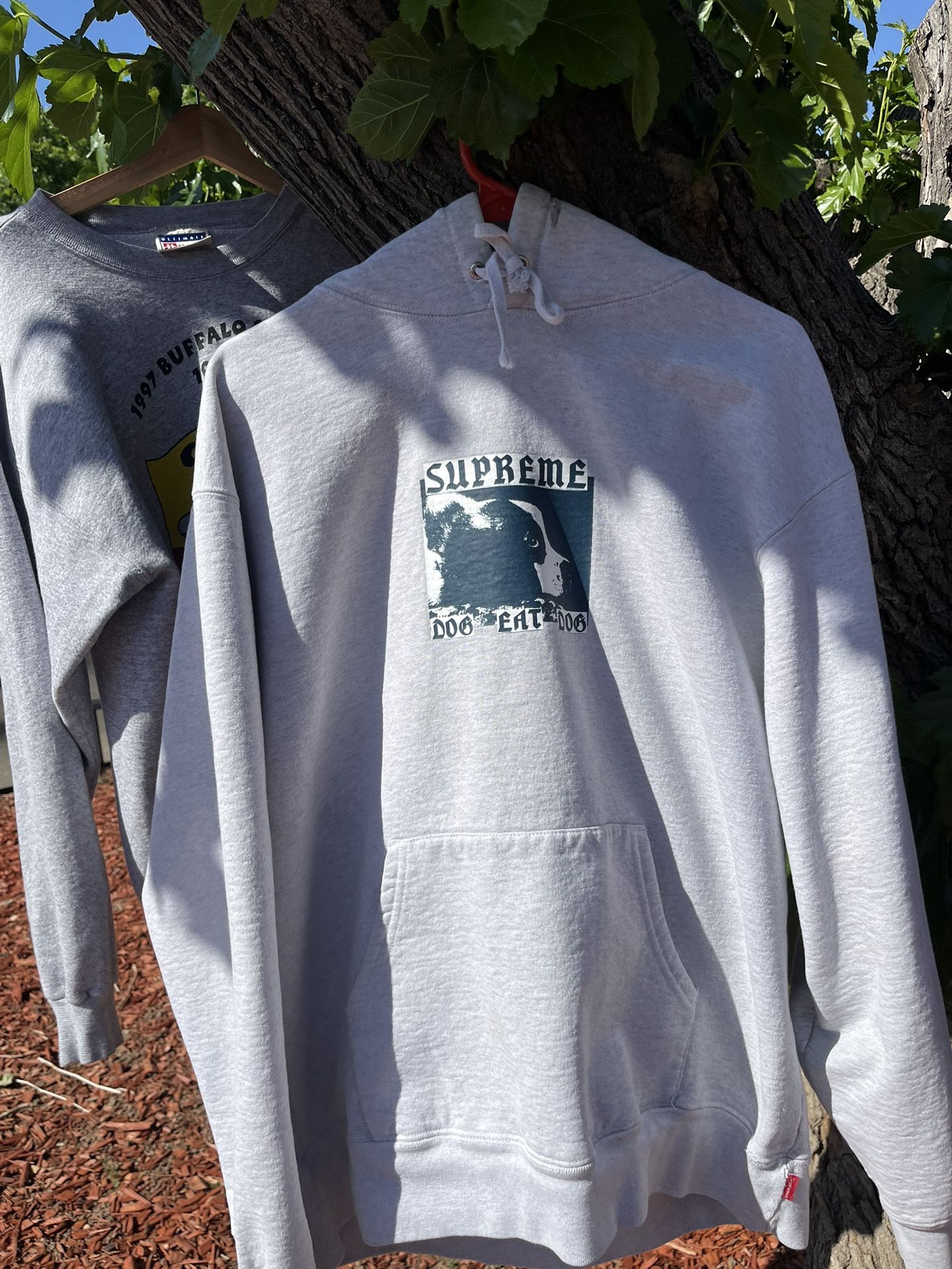 Supreme Hoodie