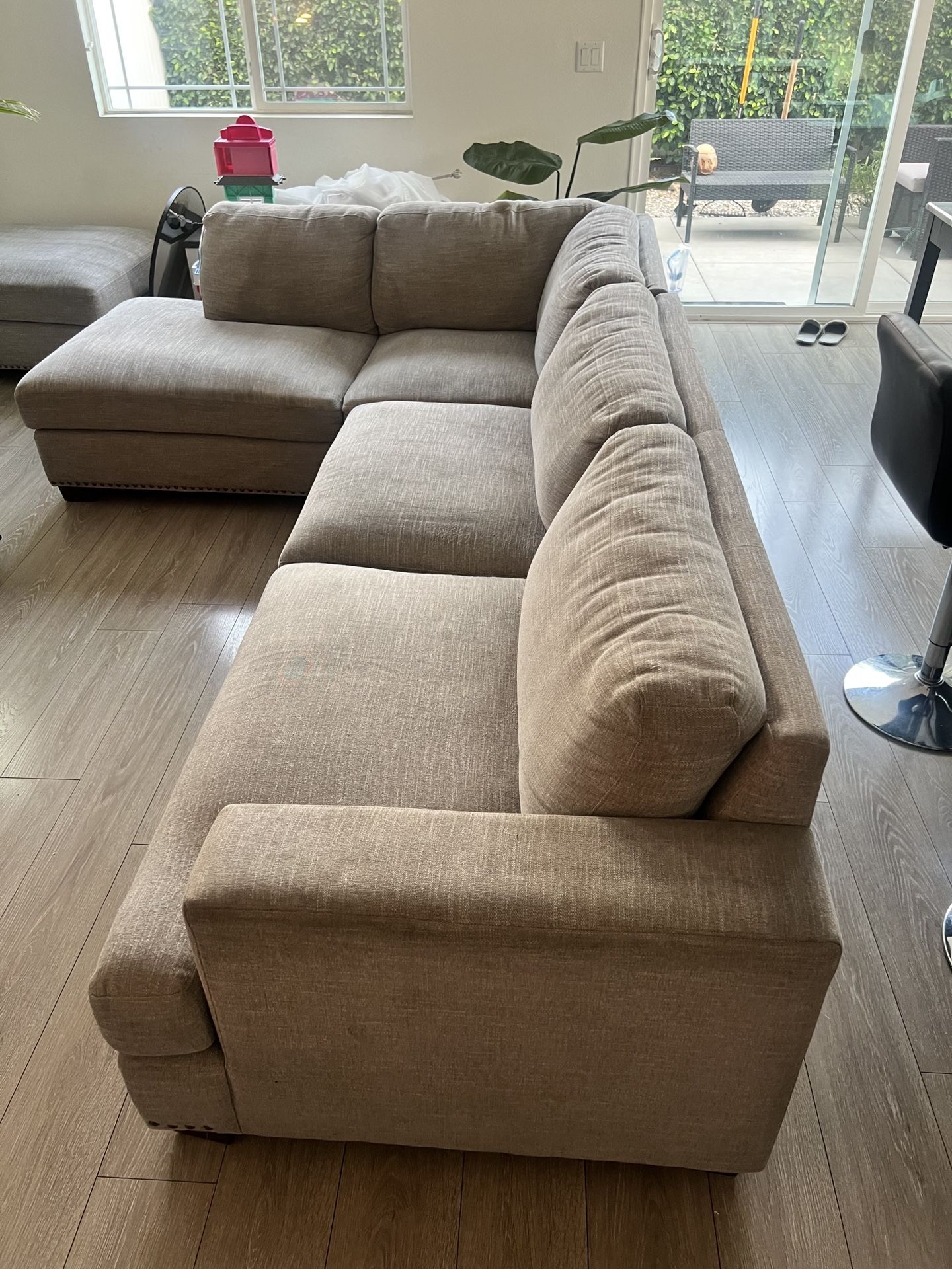 Grey Sectional With Ottoman