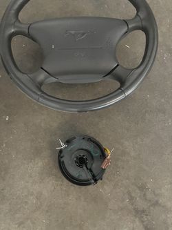 Steering wheel with airbag and clock spring 99 Mustang GT