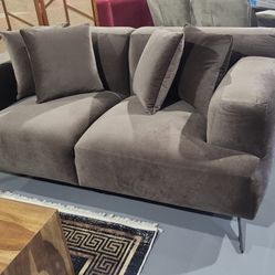NEW LOVESEAT BROWN VELVET