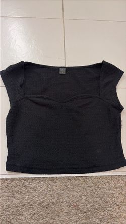 Black short sleeve