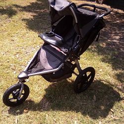 BOB Revolution 3 Air Tube Wheeler Graphic Color Black Used One Time Only.