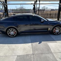 2020 KIA Stinger