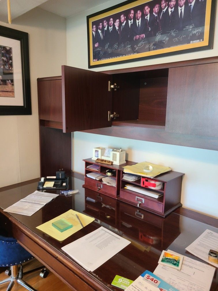 Hutch For Desk Or Dtesser