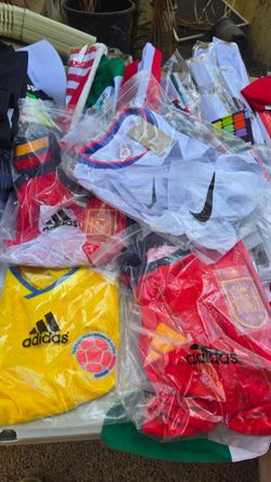 Playeras  $35 cada una