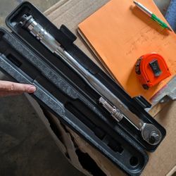 Truecraft 1/2" Drive Beam Torque Wrench – 150 ft-lb – Made in USA – With Box