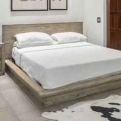 King Size Bedroom And Nightstand 