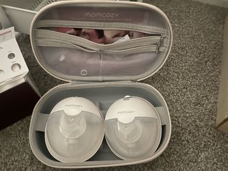 Momcozy Wearable Breast Pump with Case