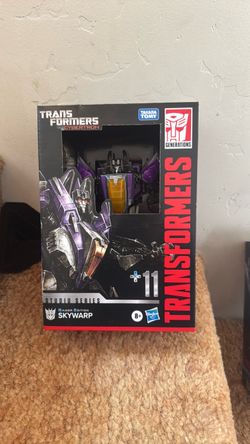 Transformer action figure “Skywarp”
