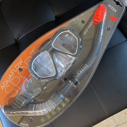 Brand New Adult Snorkeling Set 🤿 