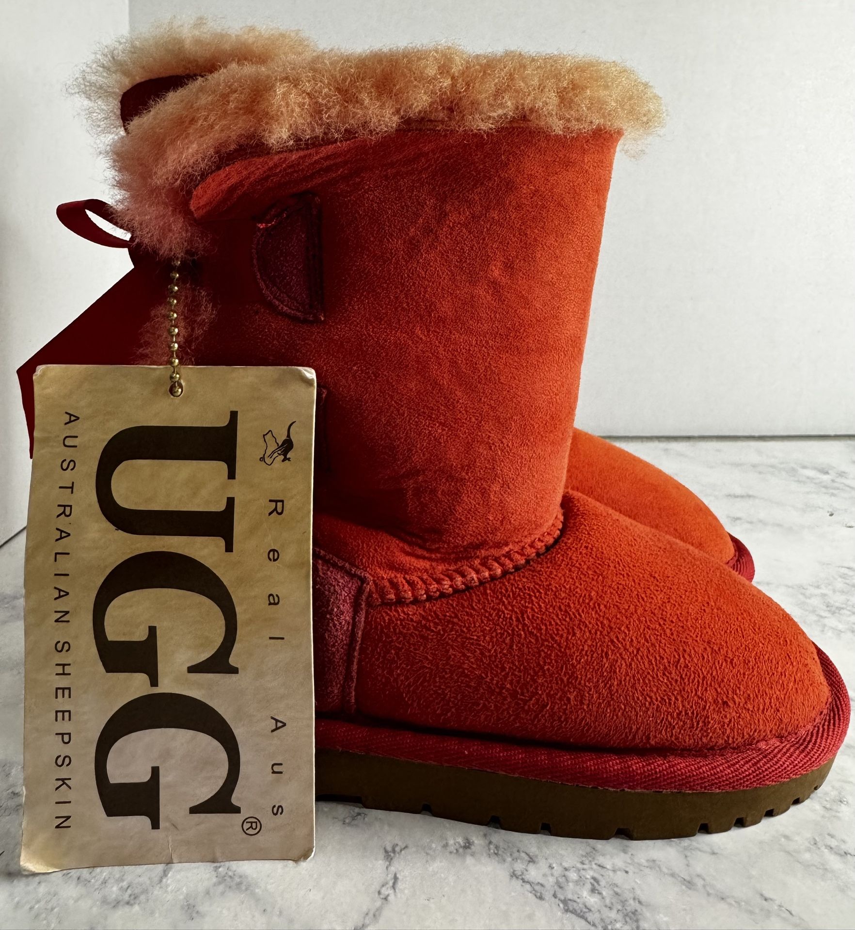 Ugg Boots Australian Sheepskin . NEW!! With Tags Little Kids Size 7/8