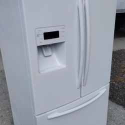 Samsung French Door Refrigerator Ice Water Dispenser