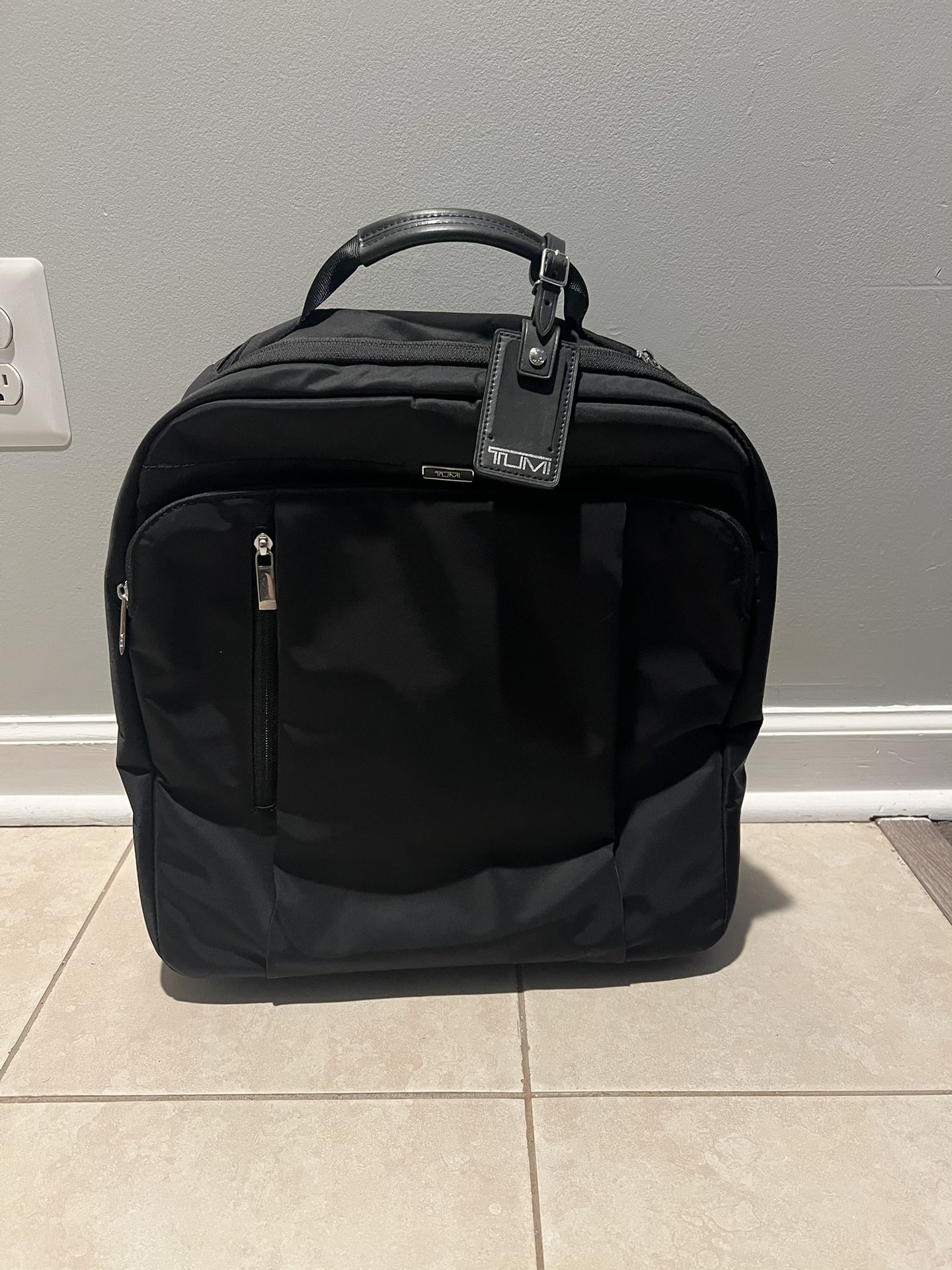 Tumi Sydney Compact Carry-On - Black Luggage