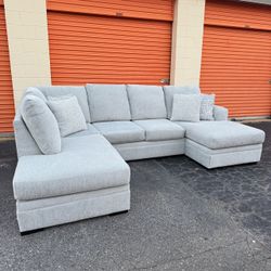 Free Delivery - Like New Ashley Furniture Sectional Couch