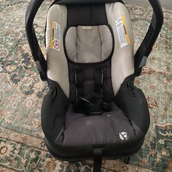 Newborn Car seat 