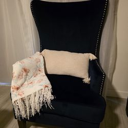 Gorgeous accent chair