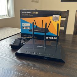 Netgear Nighthawk AC1750 WiFi Router